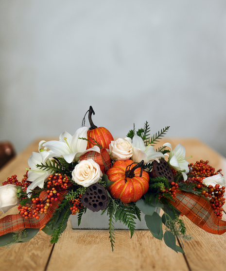 Ivory & Pumpkin Centerpiece