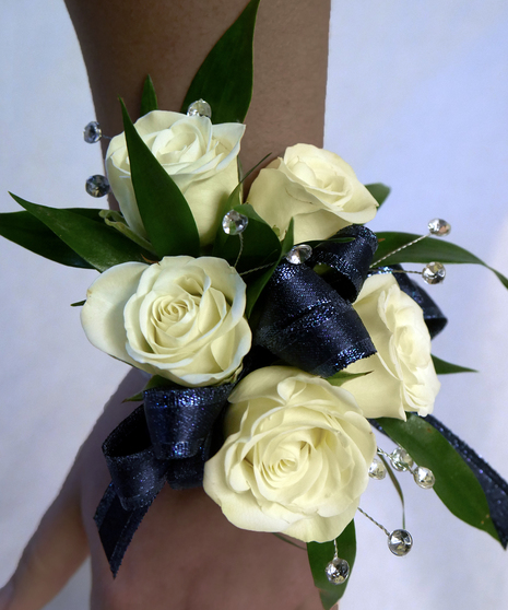 5 Pink Spray-Roses w/ Hypericum & Eucalyptus - Wristlet Corsage in